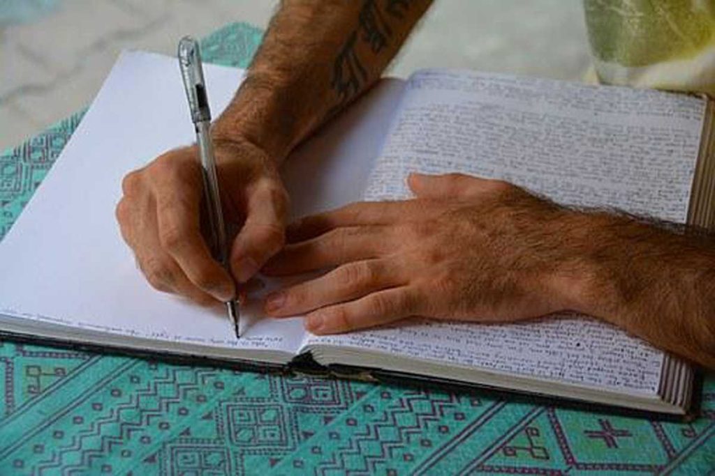 Disadvantages and Advantages of Writing a Novel