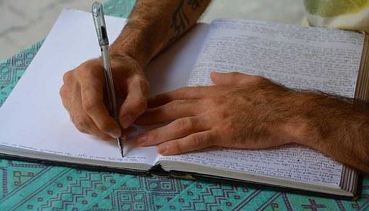 Disadvantages and Advantages of Writing a Novel