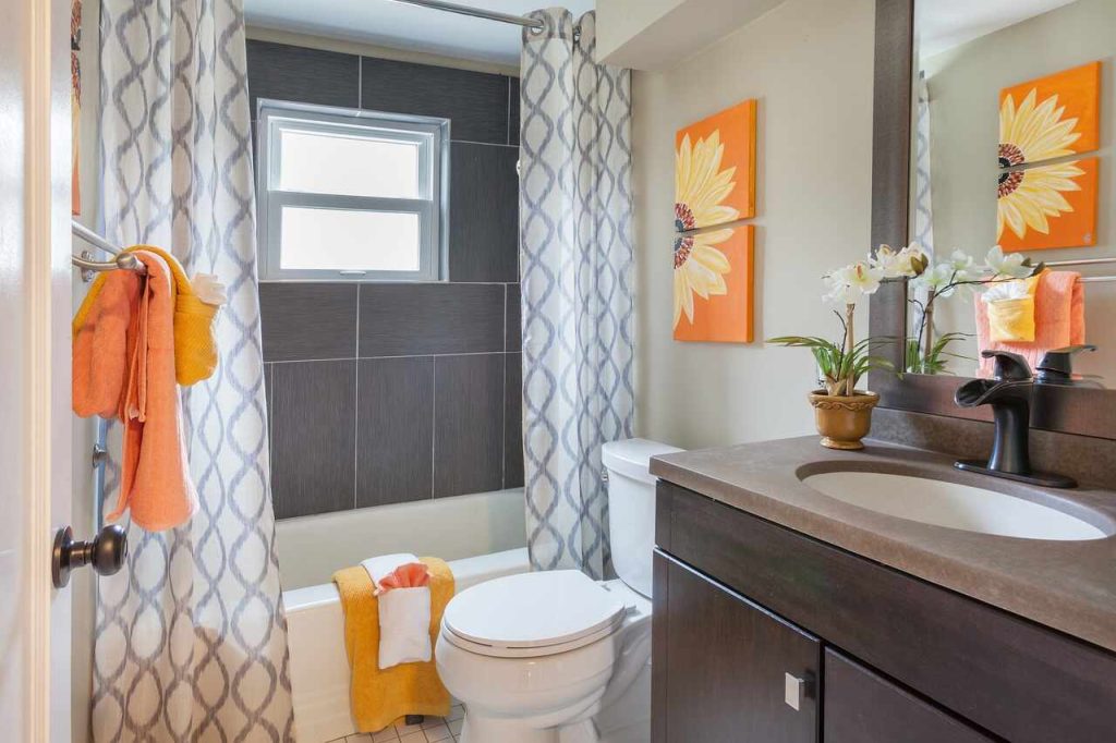 Top Ten Bathroom Staging Tips