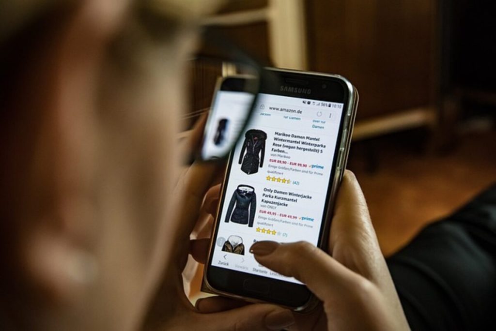 How to Save Money When Shopping Online